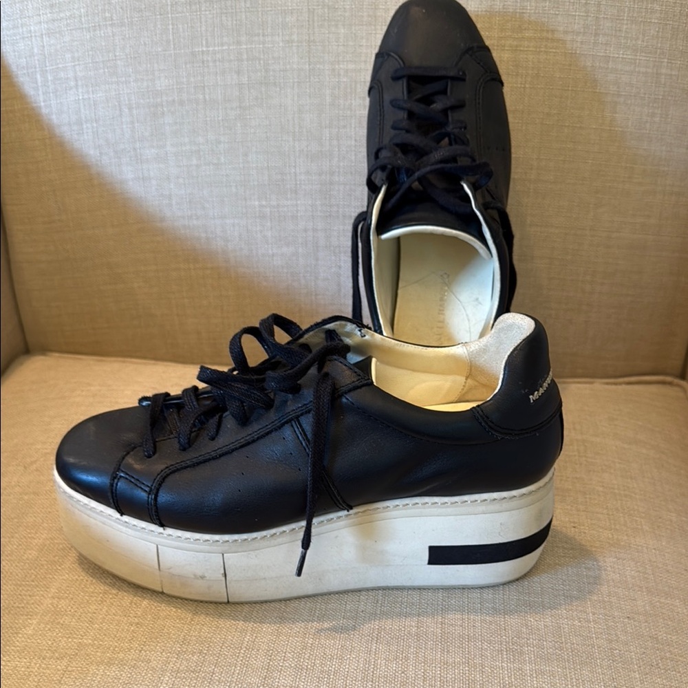 Manuel Barcelo Black Platform Sneakers 40 EU